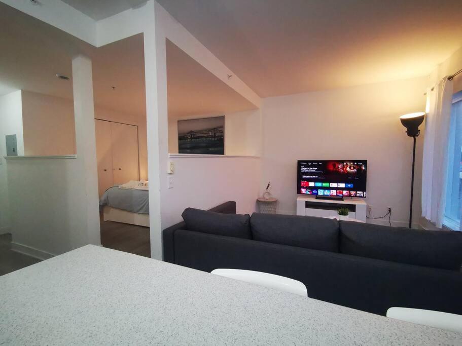 Lovely Studio In Longueuil, Near Downtown Montreal Daire Dış mekan fotoğraf